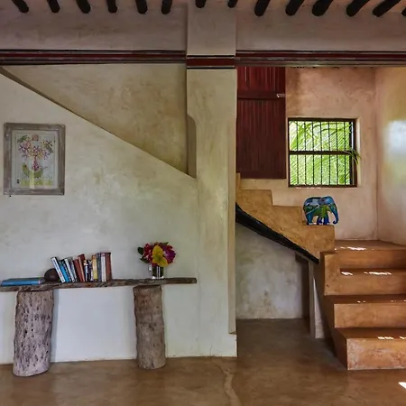 Banana House And Wellness Centre Hotel Lamu Exterior photo