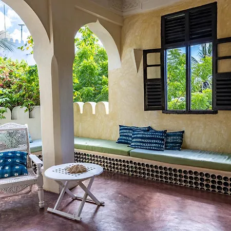 Banana House And Wellness Centre Hotel Lamu Exterior photo