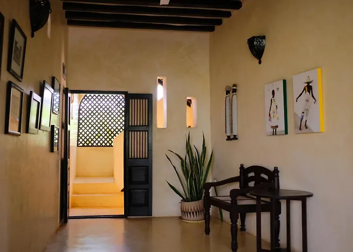 Banana House&Wellness Centre