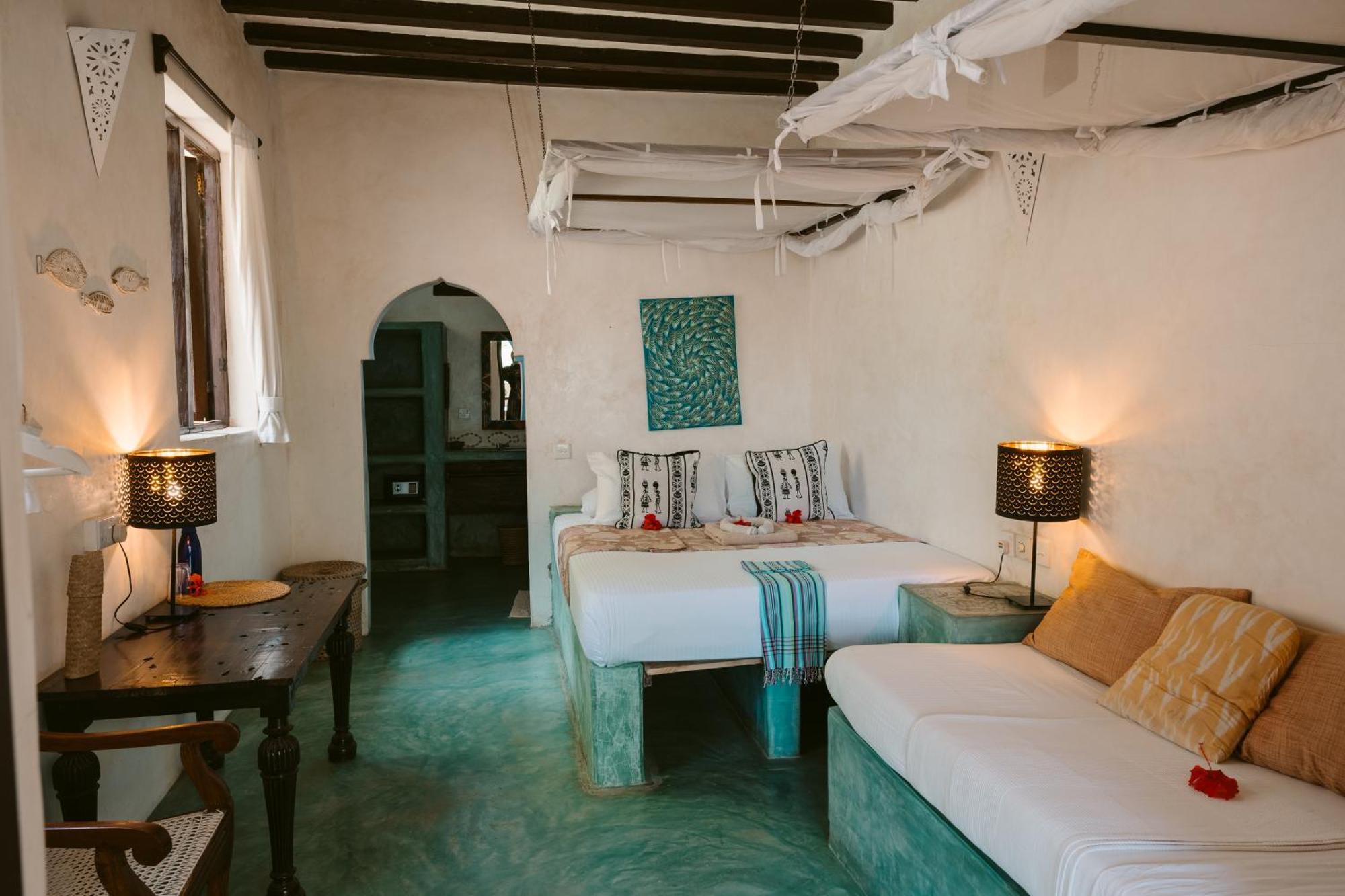 Banana House&wellness Centre * Lamu
